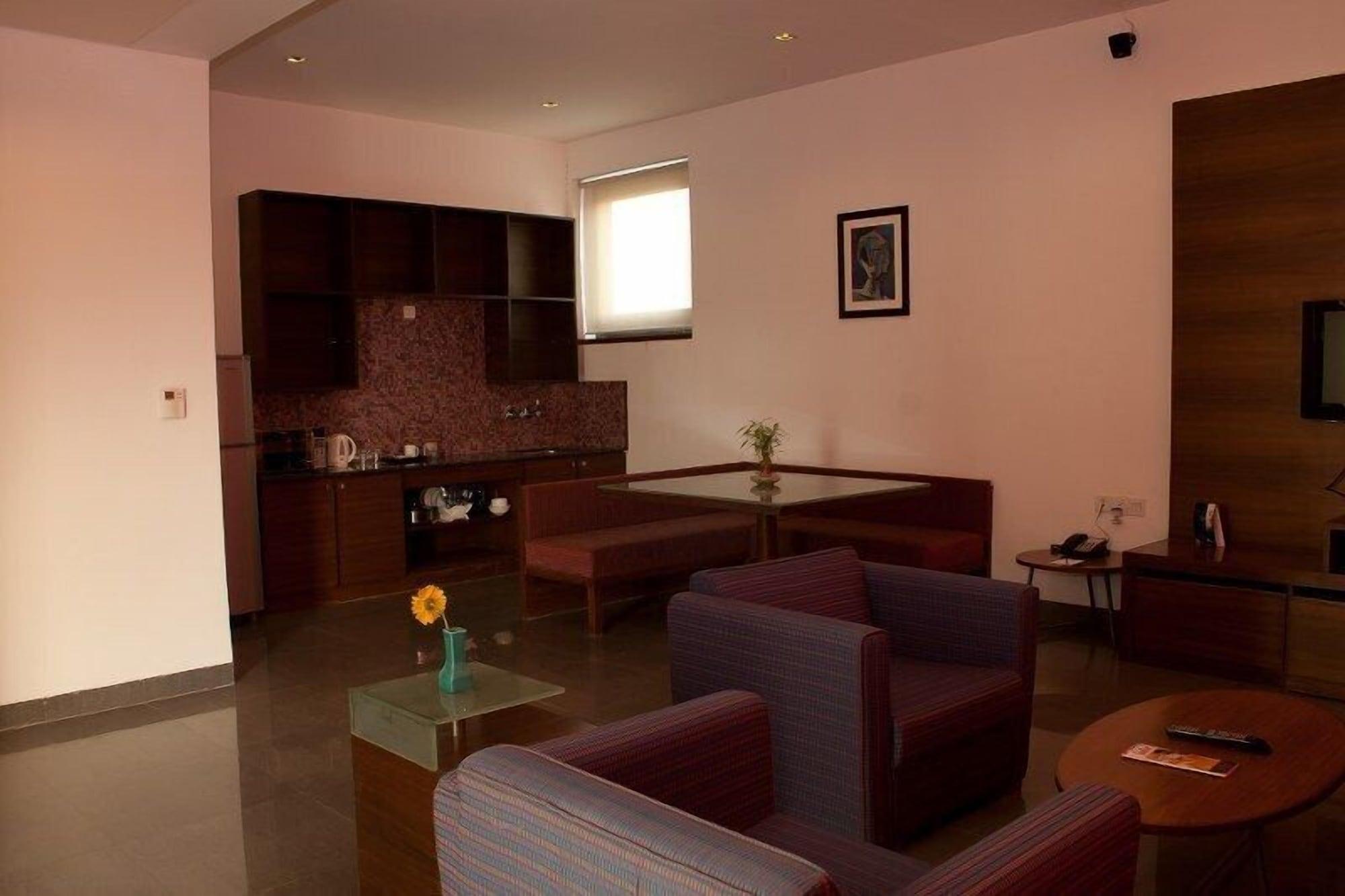 Hotel Parc Estique Pune Exterior photo