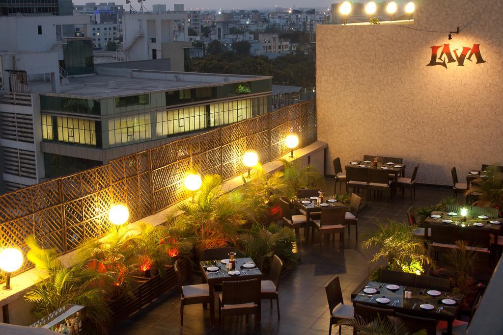 Hotel Parc Estique Pune Exterior photo