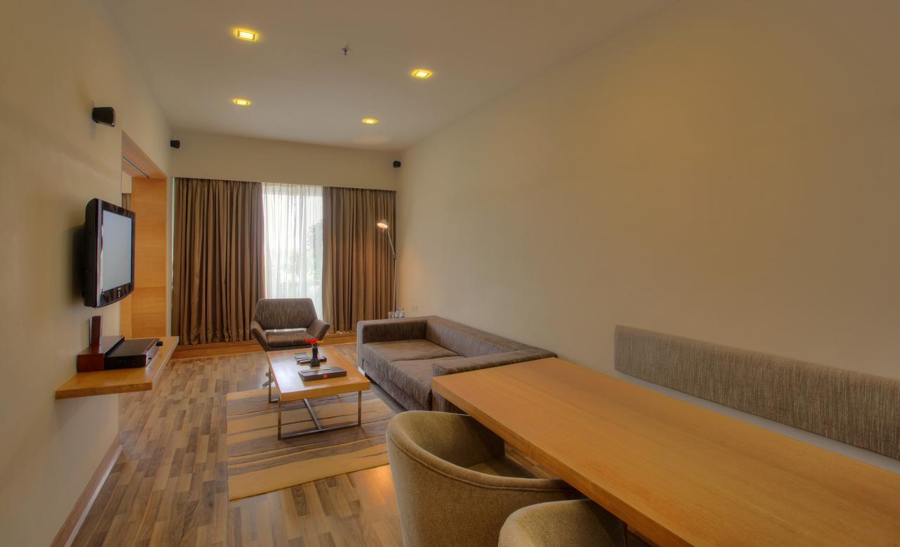 Hotel Parc Estique Pune Exterior photo