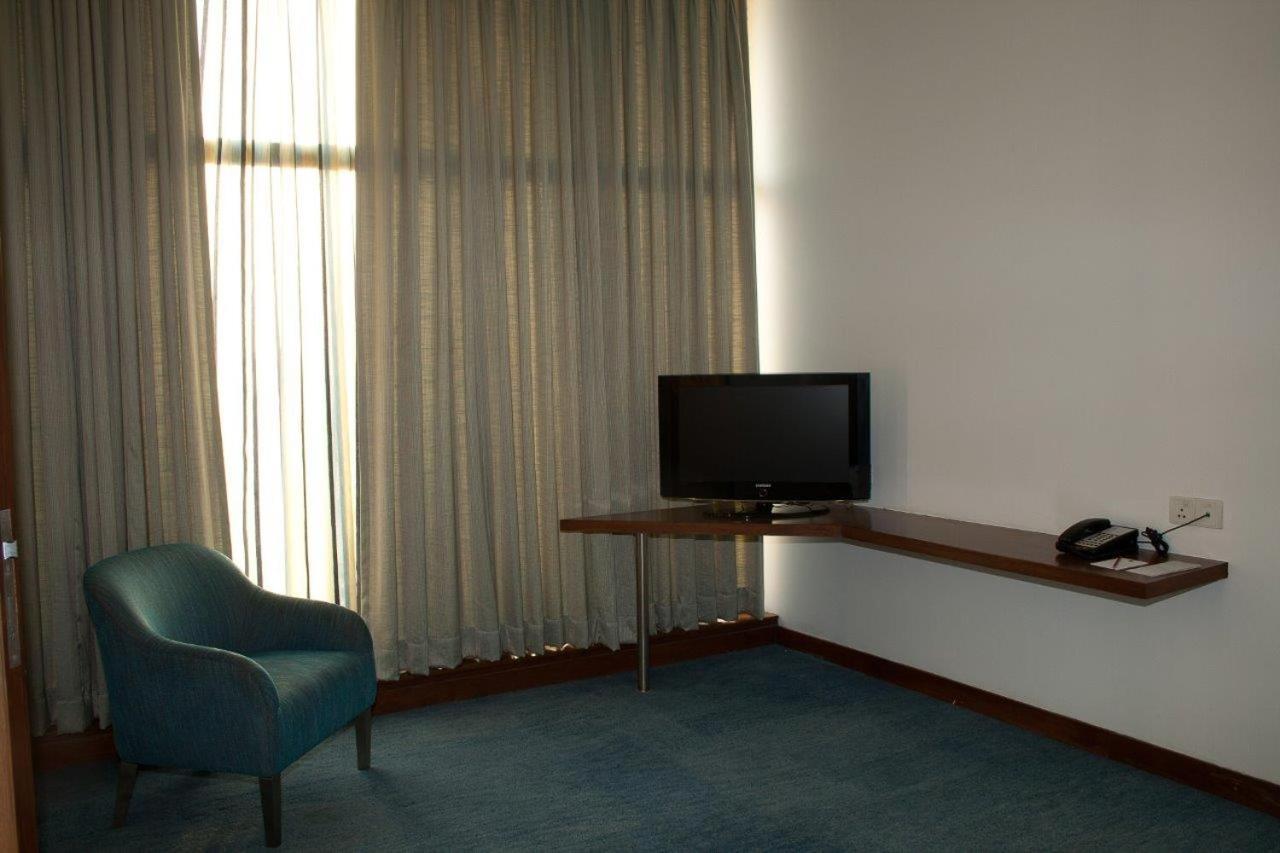 Hotel Parc Estique Pune Exterior photo