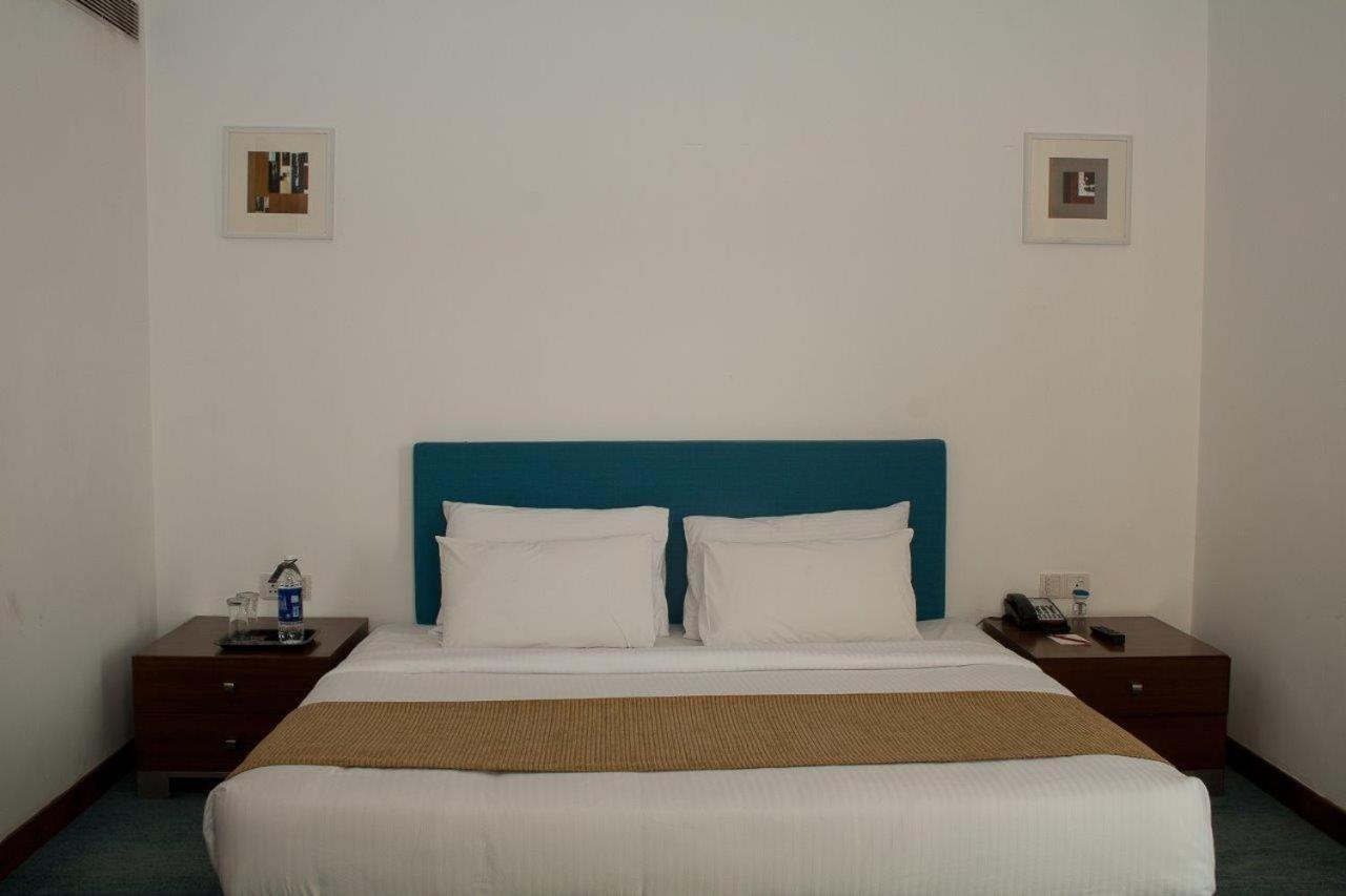 Hotel Parc Estique Pune Exterior photo