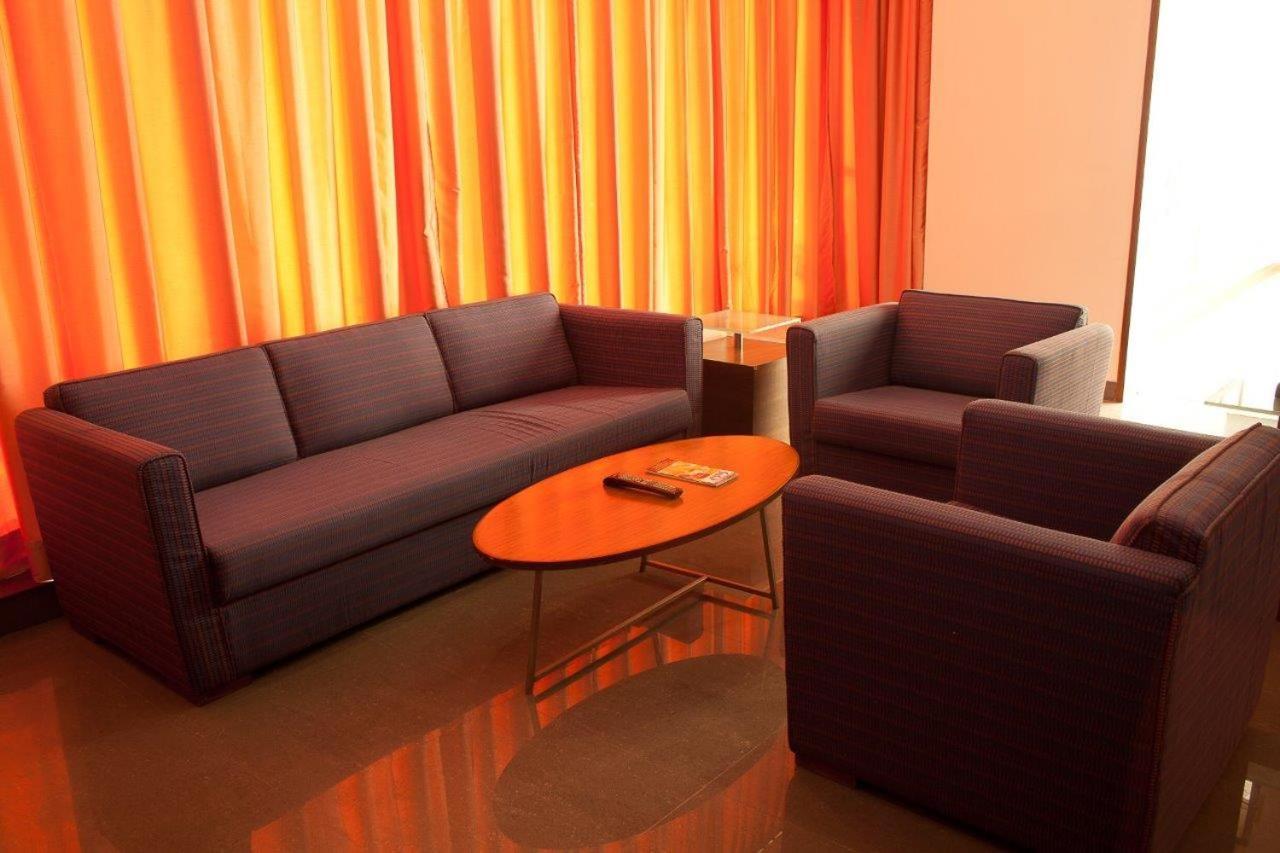 Hotel Parc Estique Pune Exterior photo